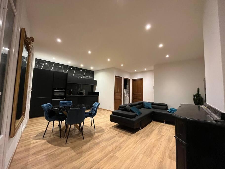 Appartement Haussmannien A 200M Des Halles. Narbonne Exterior foto
